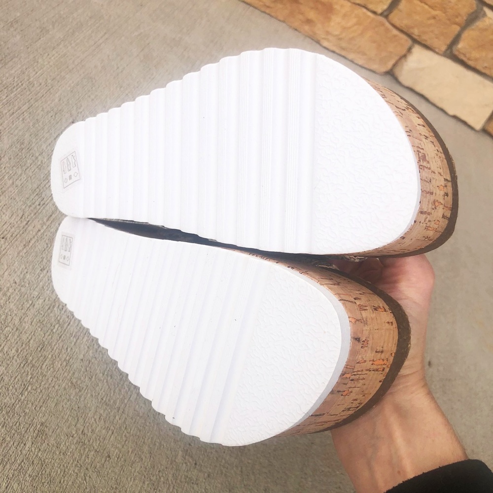 Snakeskin Print Palms Platform Espadrille Sandal By Chinese Laundry - Picture 8 of 11